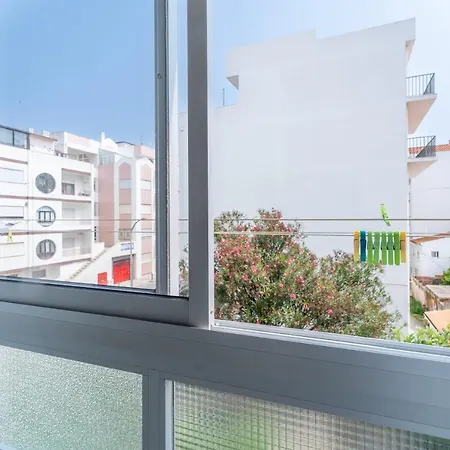 Apartamento Apartamento T2 Fredjo *