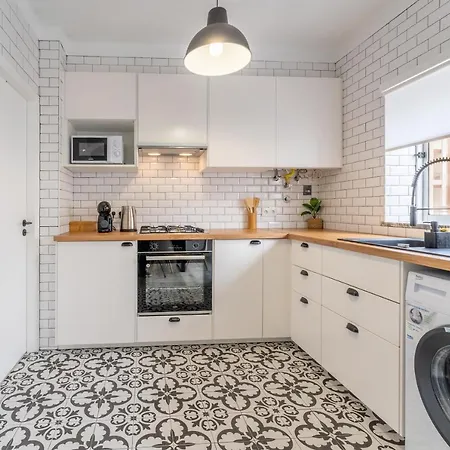 Apartamento Apartamento T2 Fredjo *